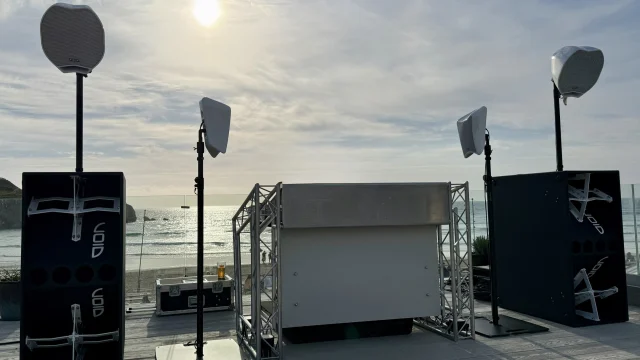 Pure vibes this Friday on Perranporth Beach with the @love_deluxx gang 🔥. The sun shone beautifully before handing over to a stunning full Moon. Awesome music all night long delivered in crystal clear @voidacoustics sound. We can't wait for the next one 💯

Cornwall to Scotland, sound systems to lighting rigs, the best equipment and the highest standards. This is what we do. #p.a.hire #lightinghire #voidacoustics #pxlcurve #liteconsole #alphatheta #lovedeluxx #thewateringhole #beachvibes #sunset #eventhire #cameolighting #chauvetprofessional #proaudio