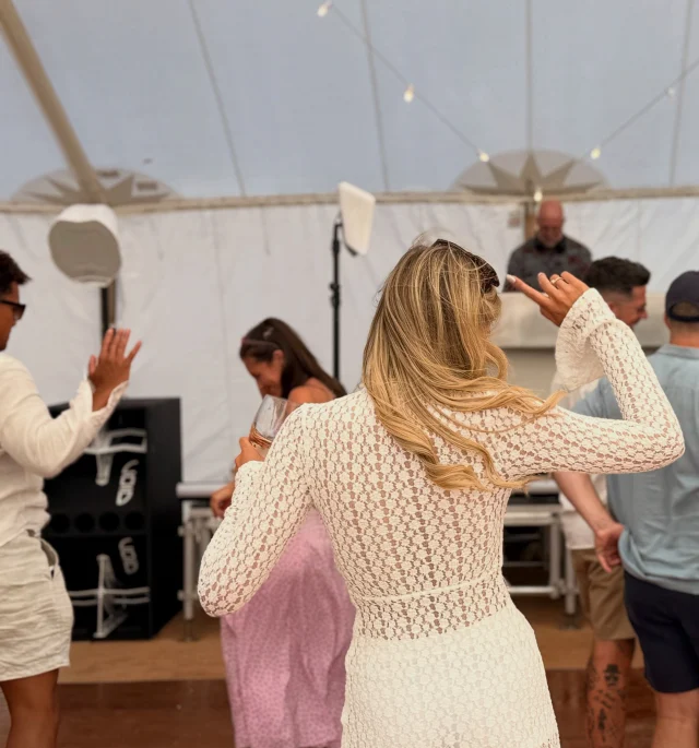 Last weekend saw a couple of shows on the south coast of Cornwall and the setting for Sam and Naomi’s 3 day wedding has to be up there with the most stunning we’ve been lucky enough to work at. 
Once again supporting @wearesomaagency and @love_deluxx, this truly was a super Sunday and it was a pleasure to be a part of it. 
Congratulations Sam and Naomi! 💒💖🎉 #voidacoustics #air12 #xair #saxophone #wedding